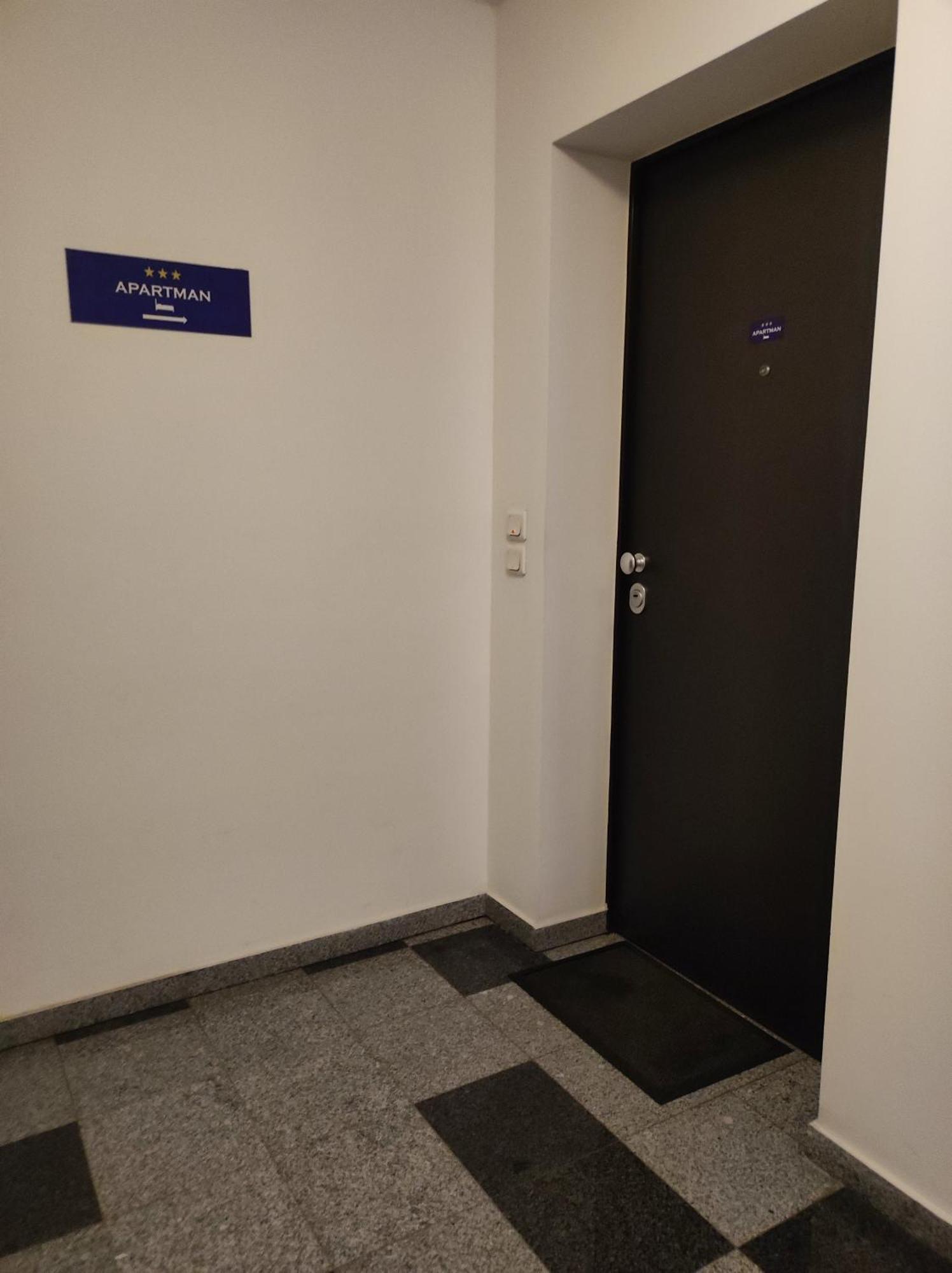 Apartments Dora Zagreb Exterior photo